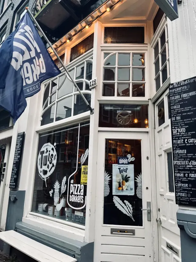 BookNoFees: Ravintola – De Pizzabakkers – Amsterdam – Pizzanpaistajat, kuva 3