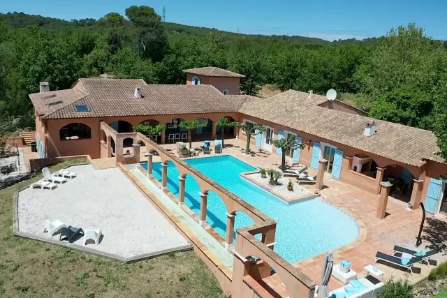 BookNoFees: Les Palmiers – 6 personer, med pool och luftkonditionering – TRANS-EN-PROVENCE