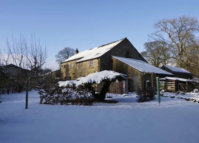 BookNoFees: Lugnt privat rum i ett stenhus – Hope Valley