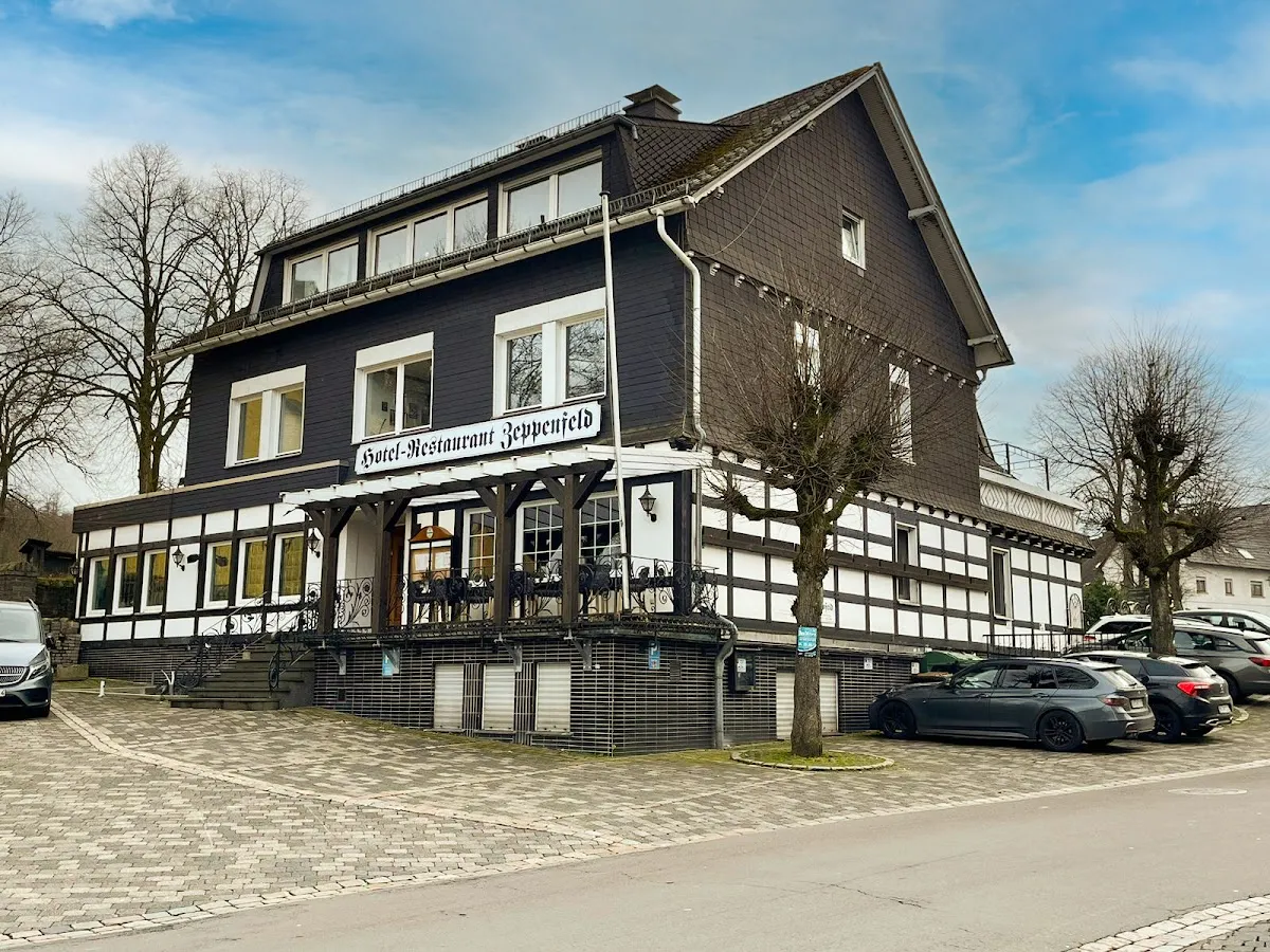 BookNoFees: Restaurang – Hotel Zeppenfeld – Wenden – Hotell Zeppenfeld, bild 1