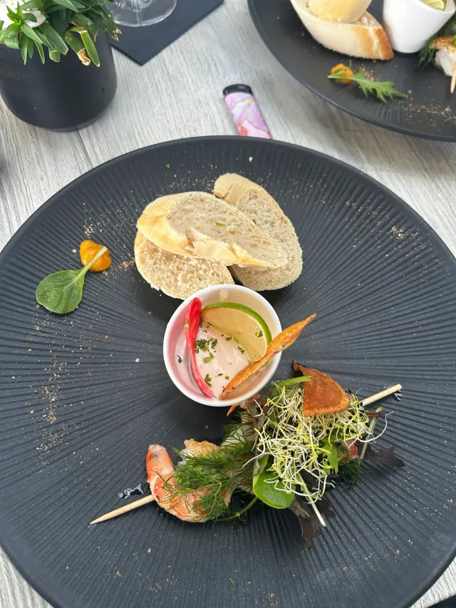 BookNoFees: Restaurang – Treibgut – Sundern-Langscheid, bild 3