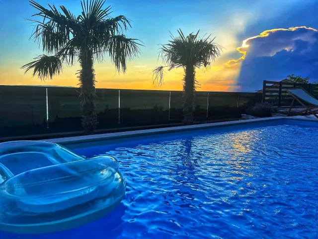 BookNoFees: Villa med privat saltvattenpool och havsutsikt – Crikvenica, Selse
