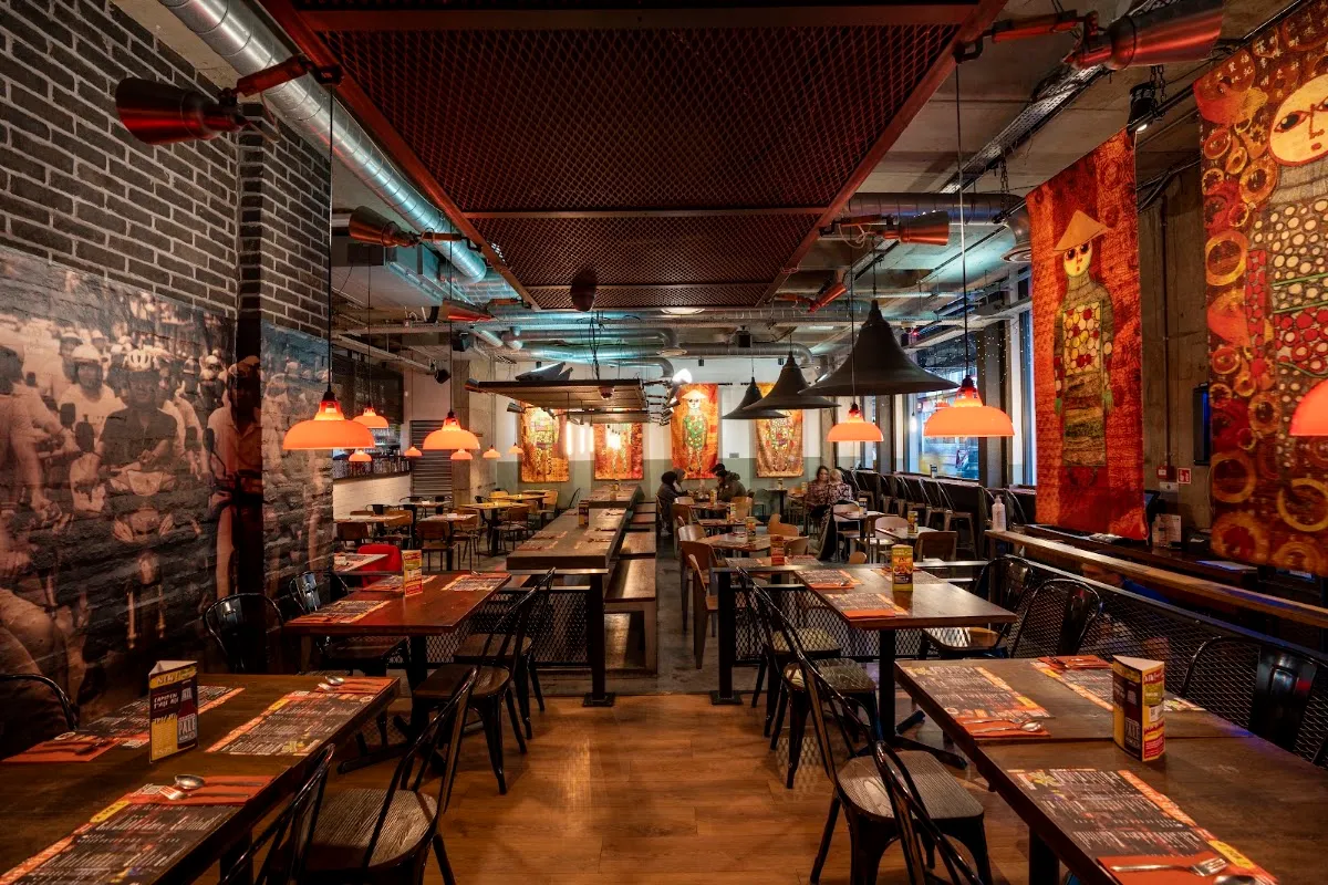BookNoFees: Restaurang – Banana Tree – London – Bananträd, bild 1