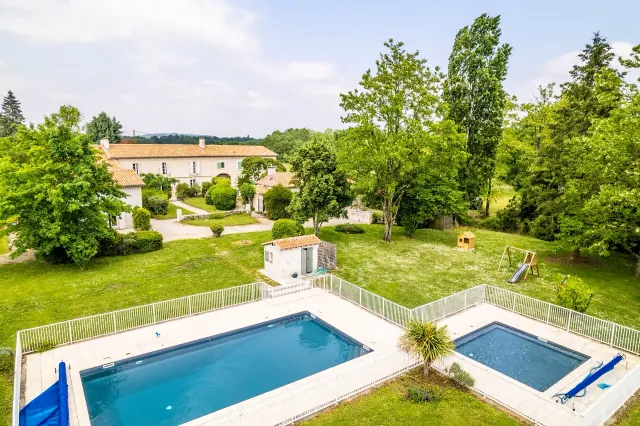 BookNoFees: Hela Casa Particular – Ronsenac