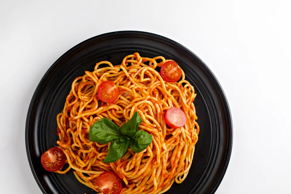 Exempelbild: Spaghetti med tomatsås och basilika